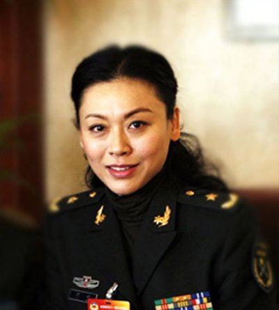 中国女将军刘敏资料简历 最美丽最年轻的女少将