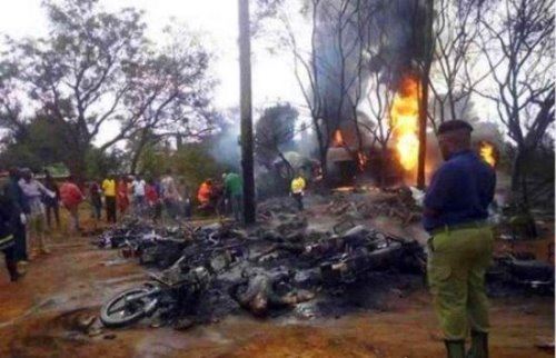 坦桑尼亚发生爆炸 至少60人死亡(疑是居民窃取油罐车燃料所致)