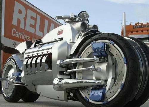 世界上最快的摩托车 道奇战斧最高时速676Km/h(售价600万元)