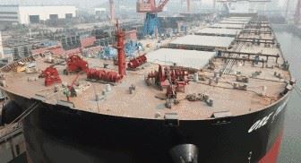 中国最大货轮 新一代矿砂船(长362米/宽65米/载重40万吨)