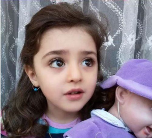 全球最美的小女孩儿 穆罕玛蒂8岁被封世界最美女孩儿 神似迪丽热巴