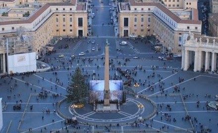 梵蒂冈面积多少平方米 44万平方米(相当于天安门广场)