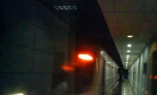 深圳地铁11号灵异事件 地铁惊现无头尸体被砍四肢极恐