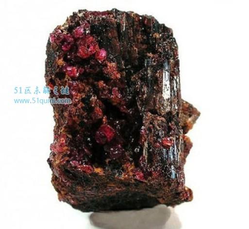 红硅硼铝钙石成分是什么?每克30万美元为何这么贵?