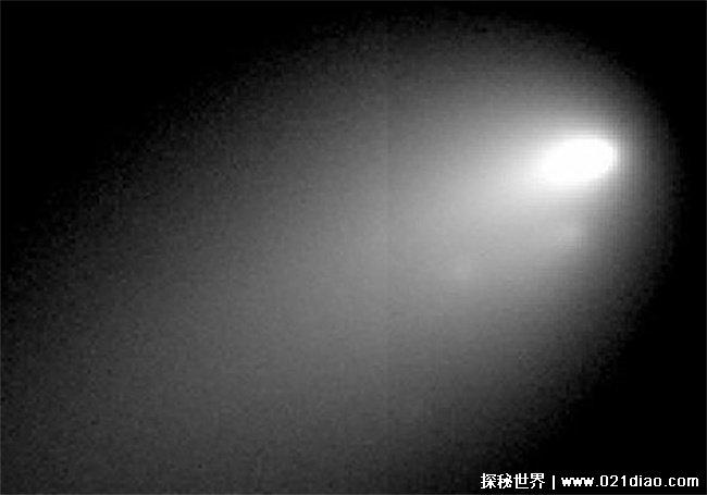 掠日彗星撞上太阳，场景如同飞蛾扑向火山(引发大爆炸)